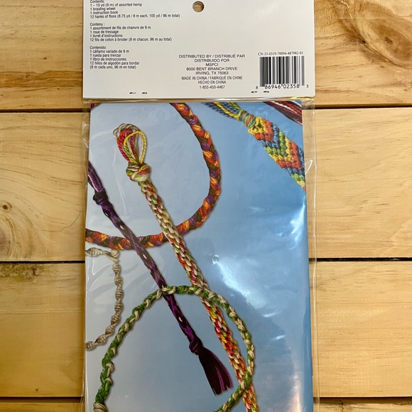 NEW! Friendship Bracelet Making Craft Jewelry Kit DIY, Fun Gift Girls & Tweens - Picture 2 of 4